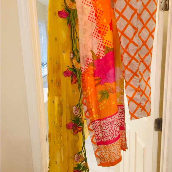 Pakistani Designer charizma collection - Picture 4 of 8